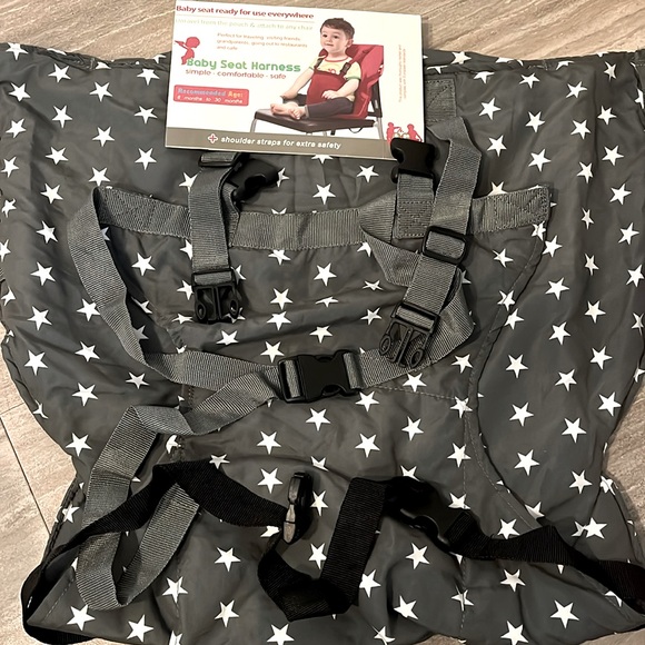 Portable Seat Safety Harness with Travel Bag - Picture 3 of 10